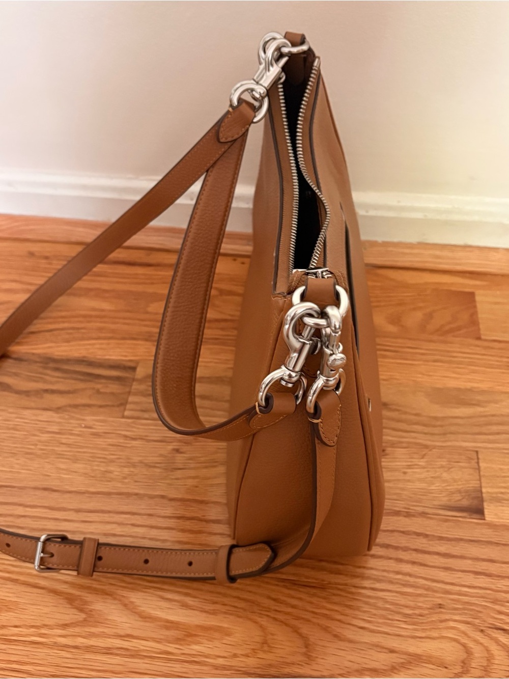 Coach Teri Pebbled Leather Shoulder Bag in Saddle Brown with Silver Hardware - Picture 3 of 8